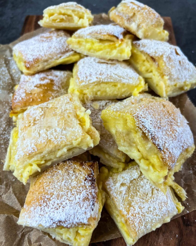 Puff Pastry Cake with Custard Cream and Apple