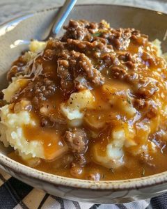 Ground Beef and Gravy Over Mashed Potatoes