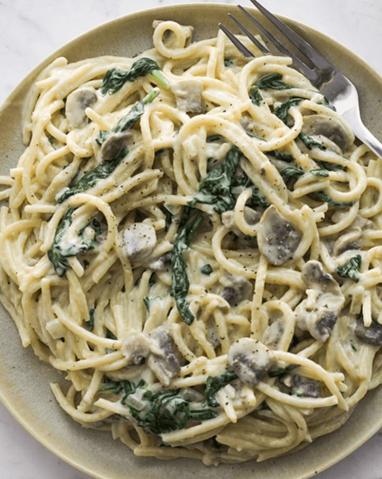 Creamy Spinach and Mushroom Pasta
