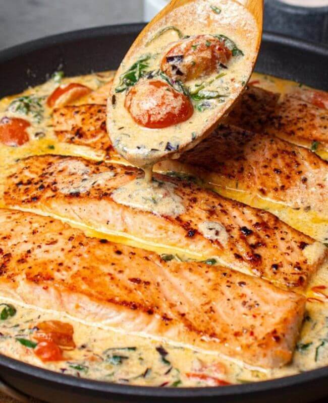 Salmon with cream and cheese