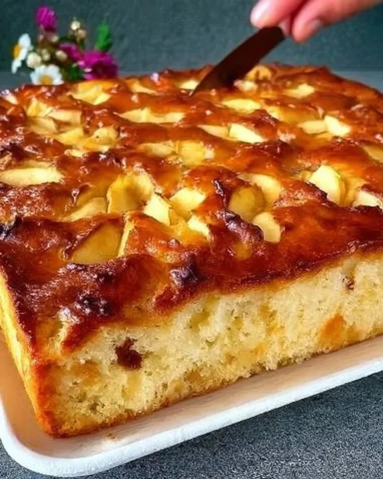 Delicious homemade apple pie with a flaky crust and fresh apples