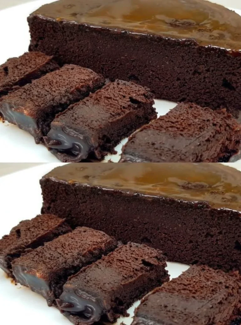 Sugar and flour free chocolate cake prepared in 5 minutes
